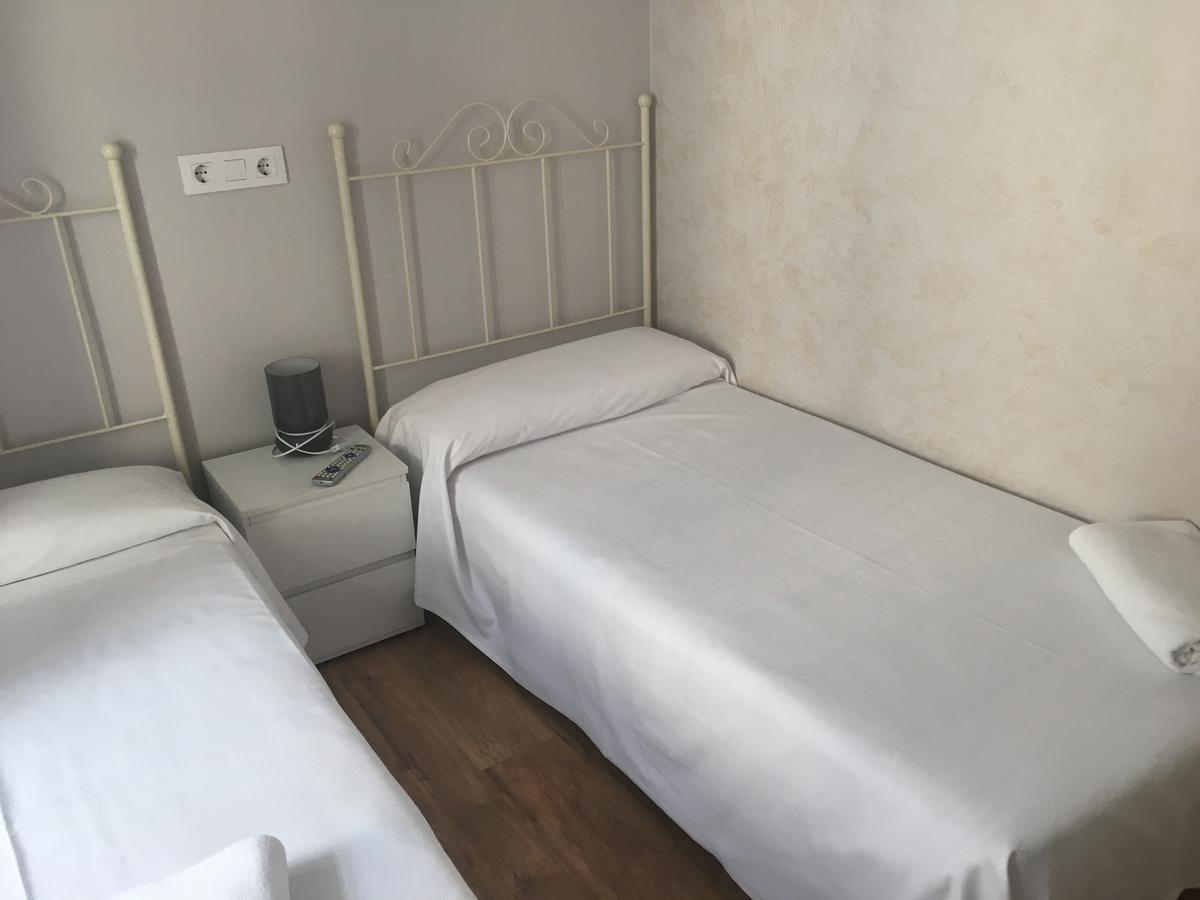 לוגרוניו Albergue Santiago Apostol מראה חיצוני תמונה